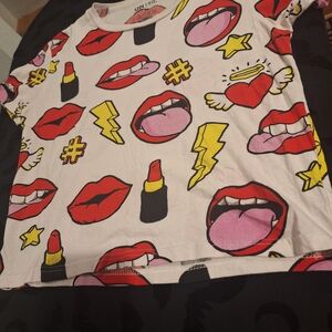 Graphic Tee with Lipstick and Heart Design
